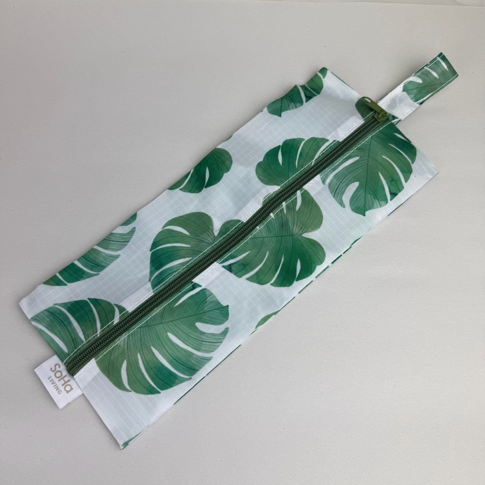 SoHa Living Hawaii Monstera 3D Zip Pouch Travel Bag